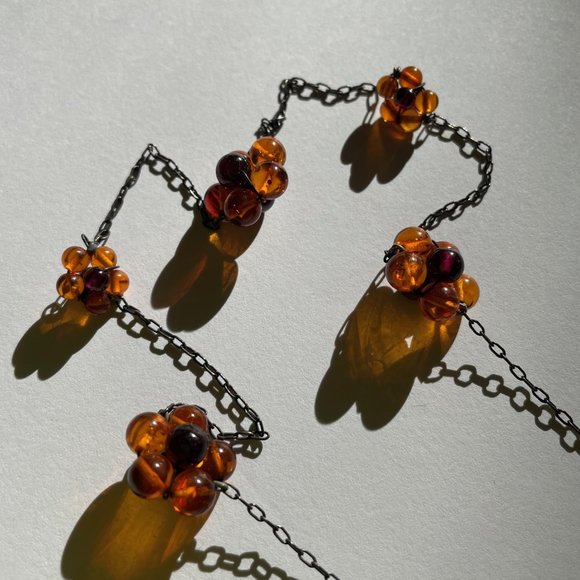 Artisan amber garnet flower bead chain necklace - Picture 5 of 5